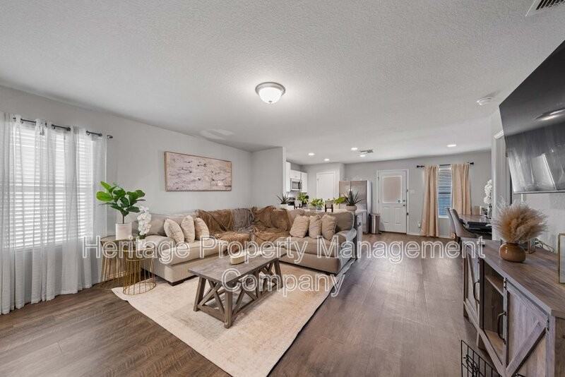 6922 Phoenix Path - Photo 7 of 30