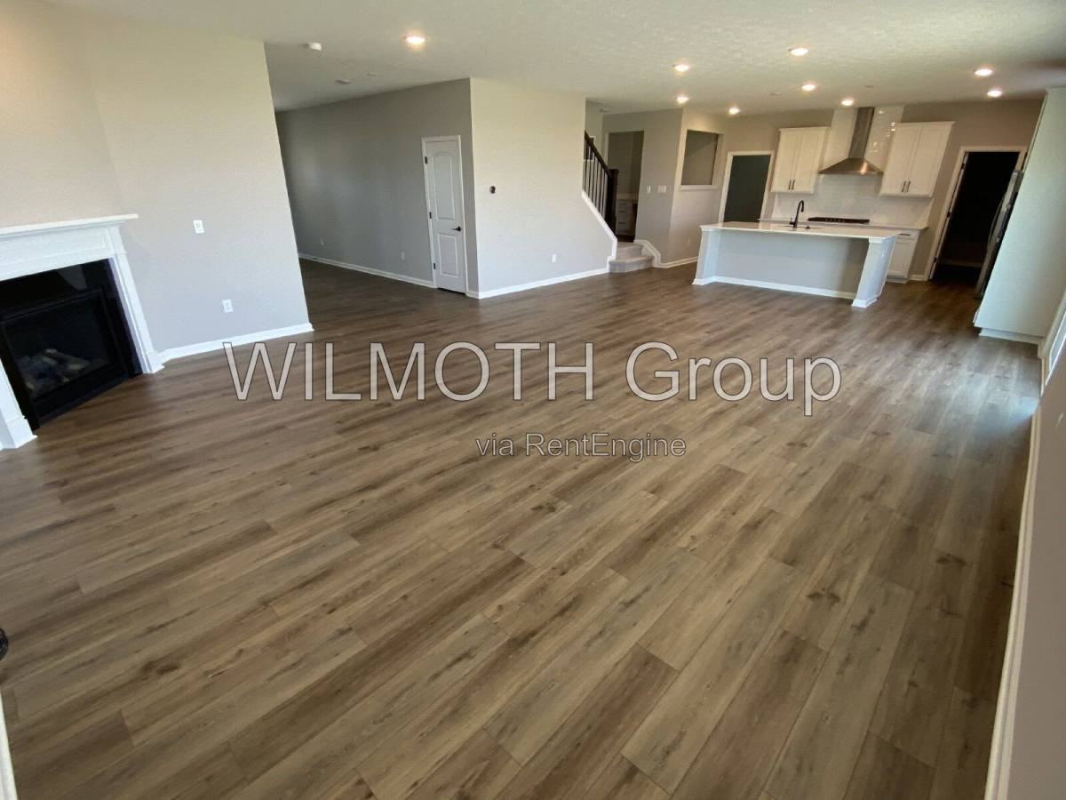 16245 Showdown Rd - Photo 3 of 10