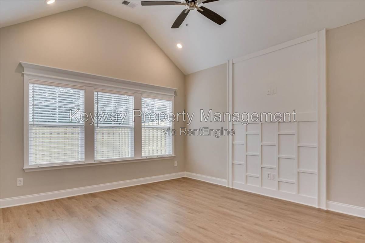 775 Bronze Way - Photo 5 of 8