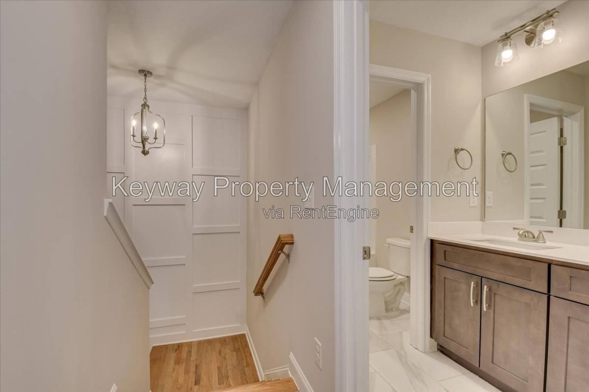 775 Bronze Way - Photo 6 of 8