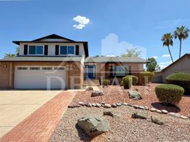 811 E Chilton Dr - Photo 1 of 1
