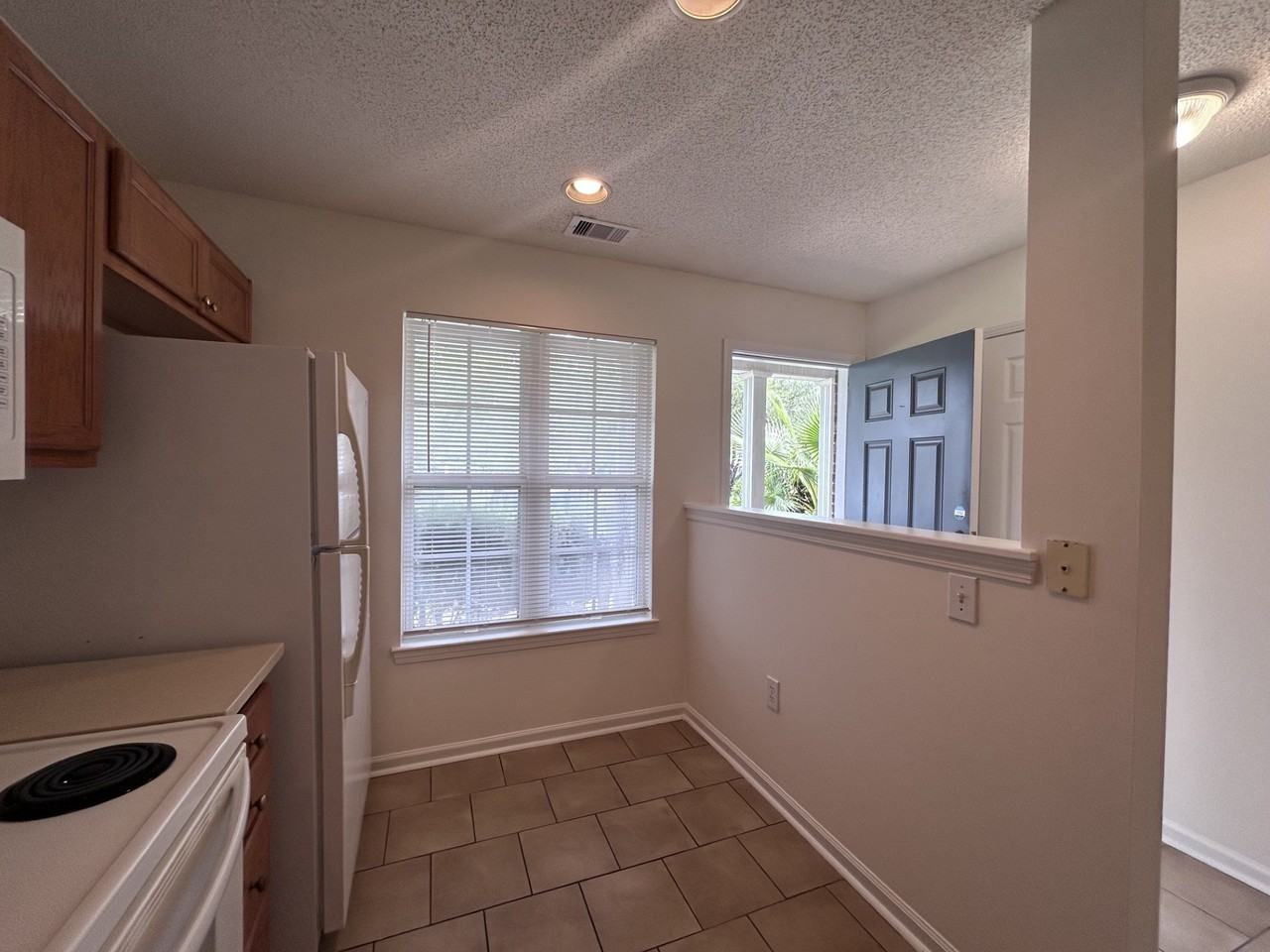 957 Pendant Cir - Photo 7 of 32