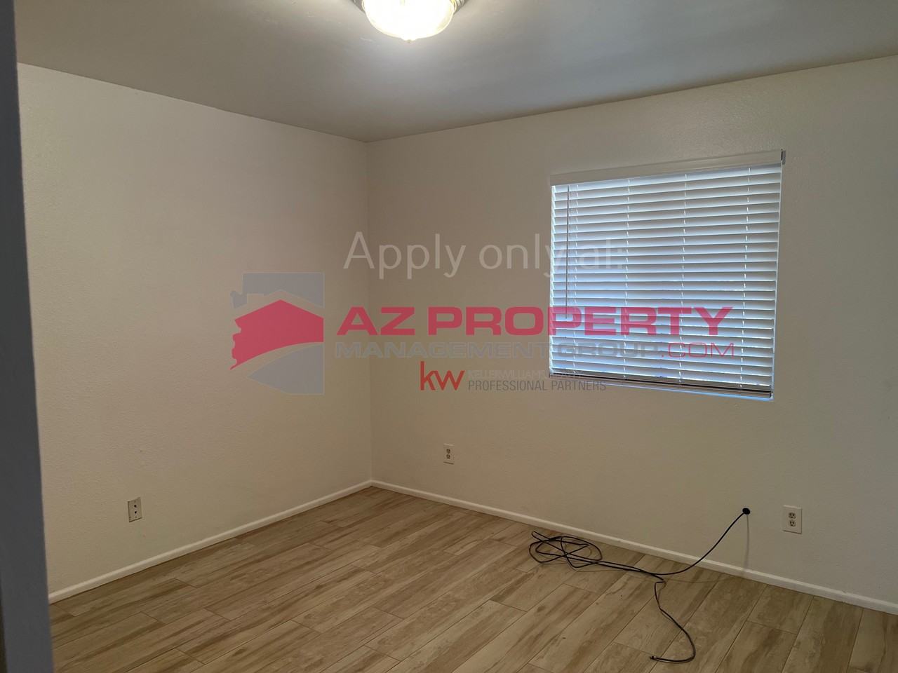 2228 E Broadway Rd - Photo 3 of 8