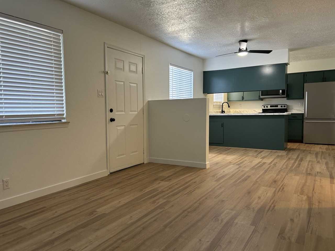 12340 Candelaria Rd Ne - Photo 3 of 27