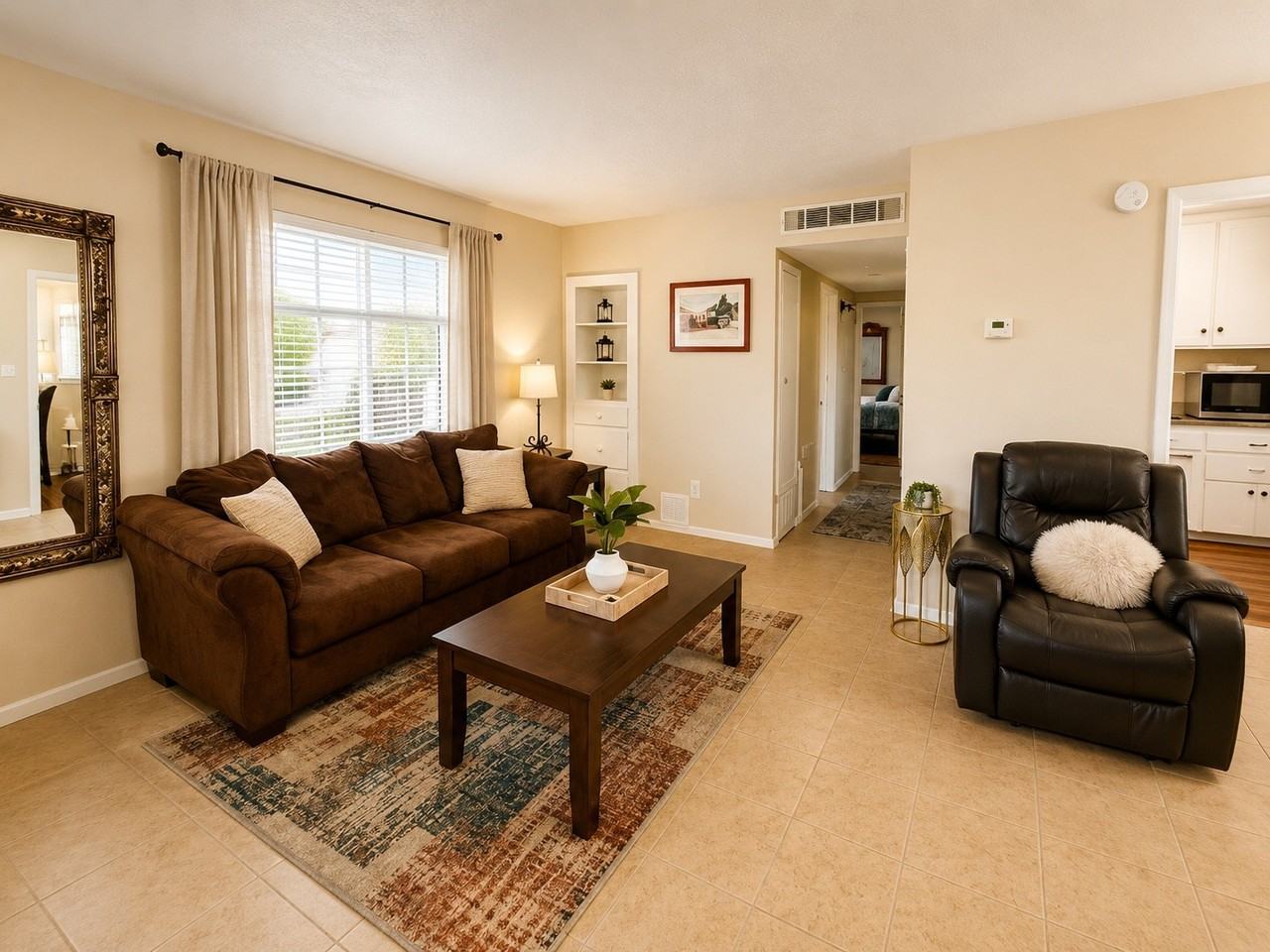 1303 Tijeras Ave Ne - Photo 5 of 19
