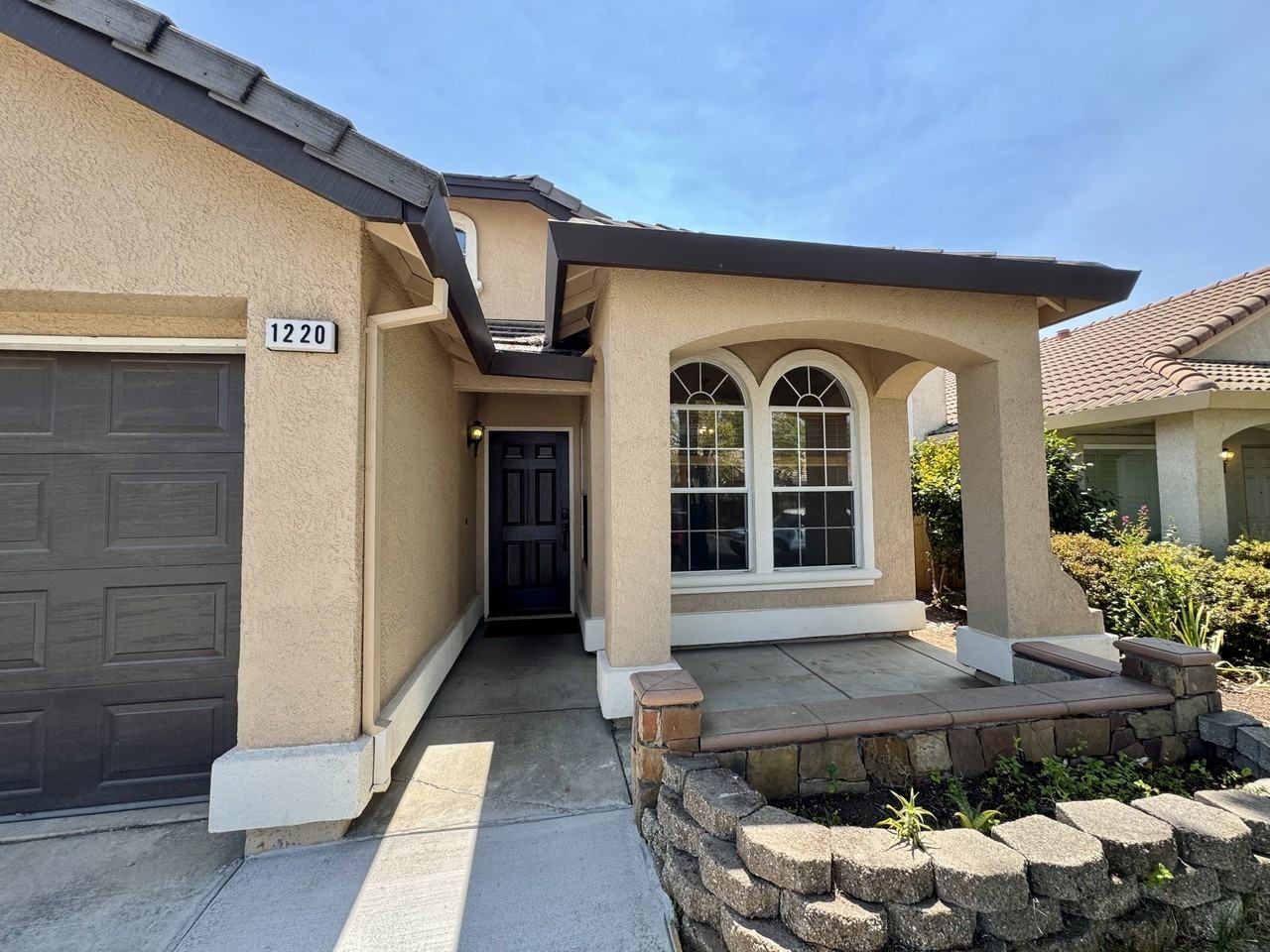 1220 Arbor Dr - Photo 2 of 25