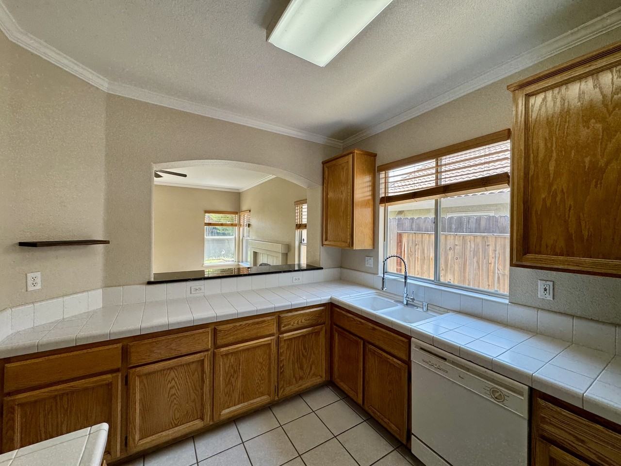 1220 Arbor Dr - Photo 6 of 25