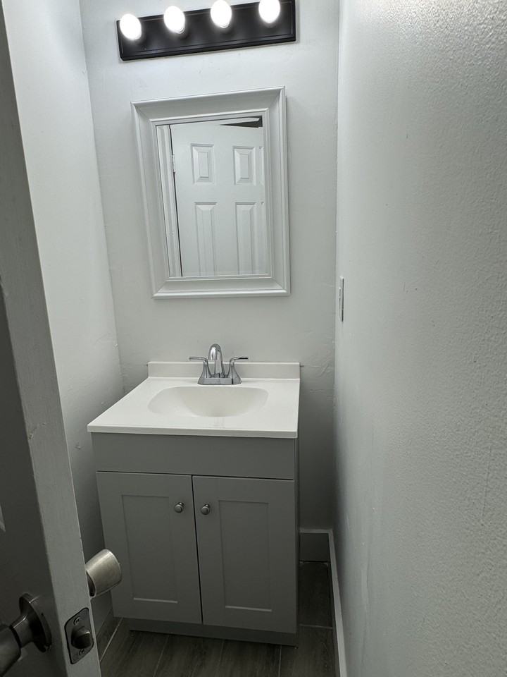 3938 Chelsea Hill Dr - Photo 4 of 23