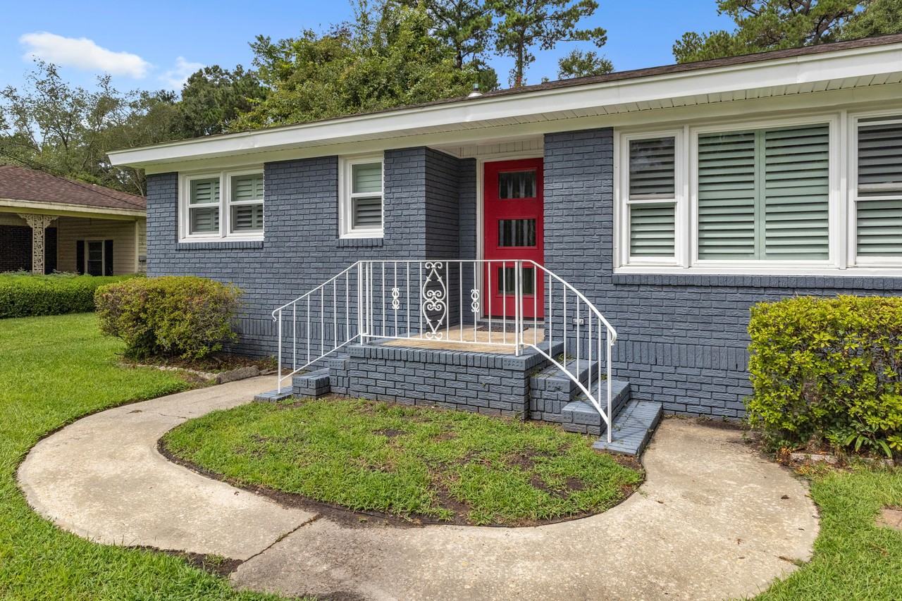 1225 Winston St - Photo 2 of 43