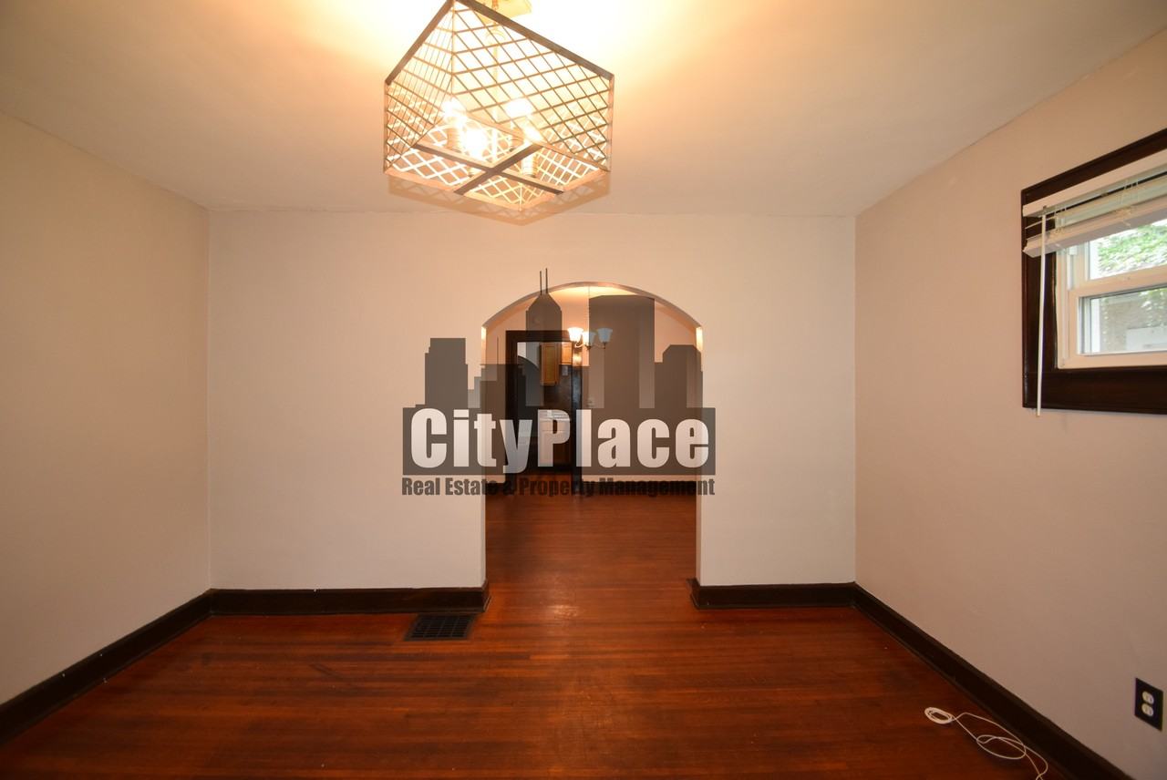 721 N Denny St - Photo 7 of 18