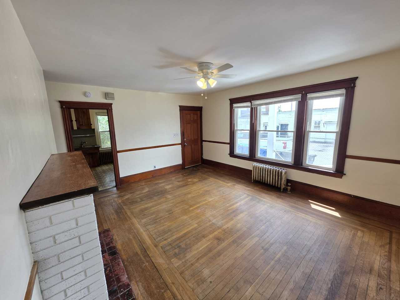82-84 Littlefield St - Photo 2 of 12