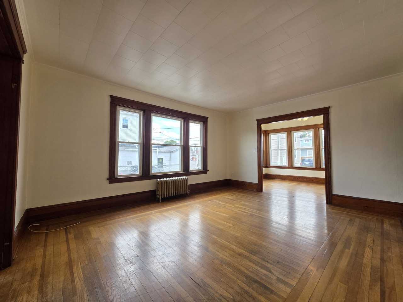 82-84 Littlefield St - Photo 4 of 12