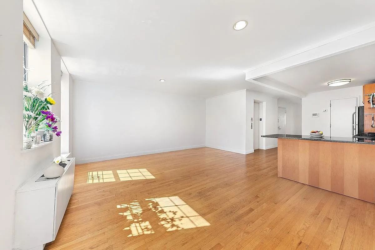203 W 122nd St - Photo 2 of 9
