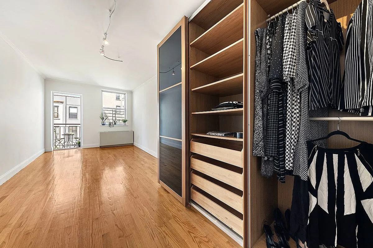 203 W 122nd St - Photo 4 of 9