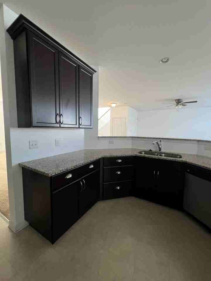 421 Cicero Xing - Photo 7 of 18