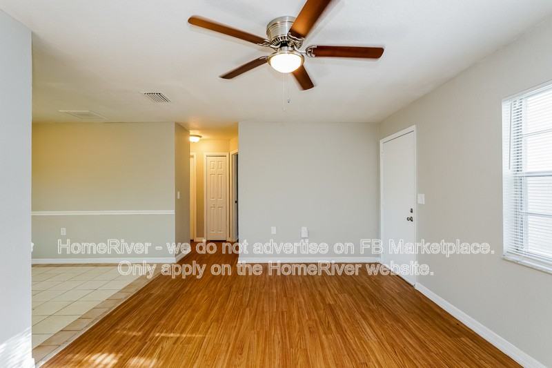 9135 Maynard Ave - Photo 4 of 19