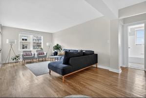 featured image of 4295 Webster Ave #5J