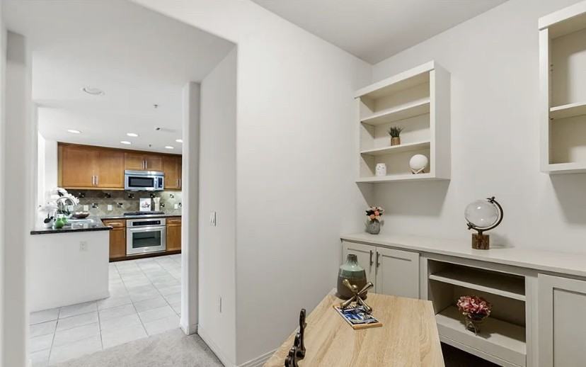 931 E Walnut St #506 - Photo 5 of 14