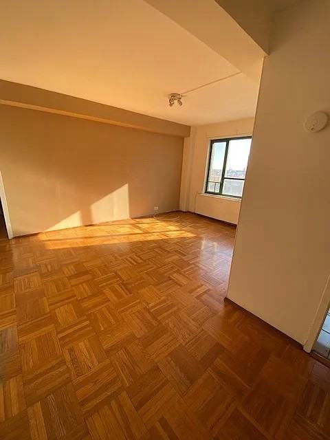 1925 Mcgraw Ave #12H - Photo 3 of 5