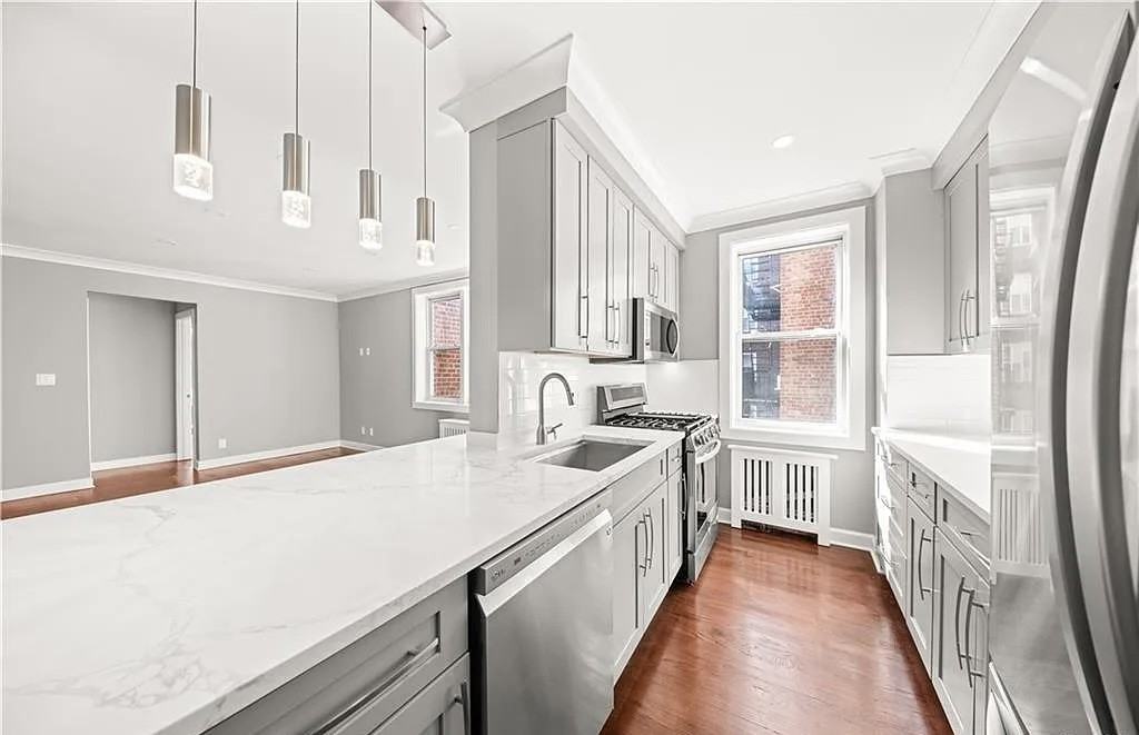 1133 Midland Ave #4D - Photo 2 of 8
