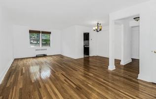 featured image of 144 Ravine Ave #1C