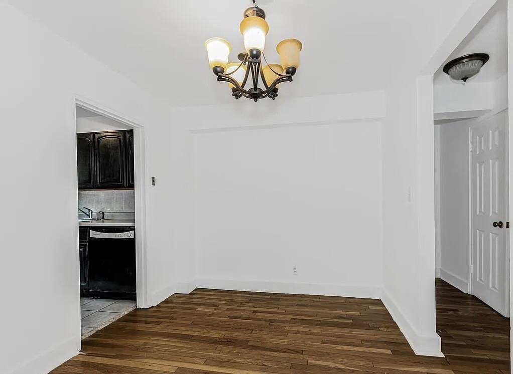 144 Ravine Ave #1C - Photo 3 of 11