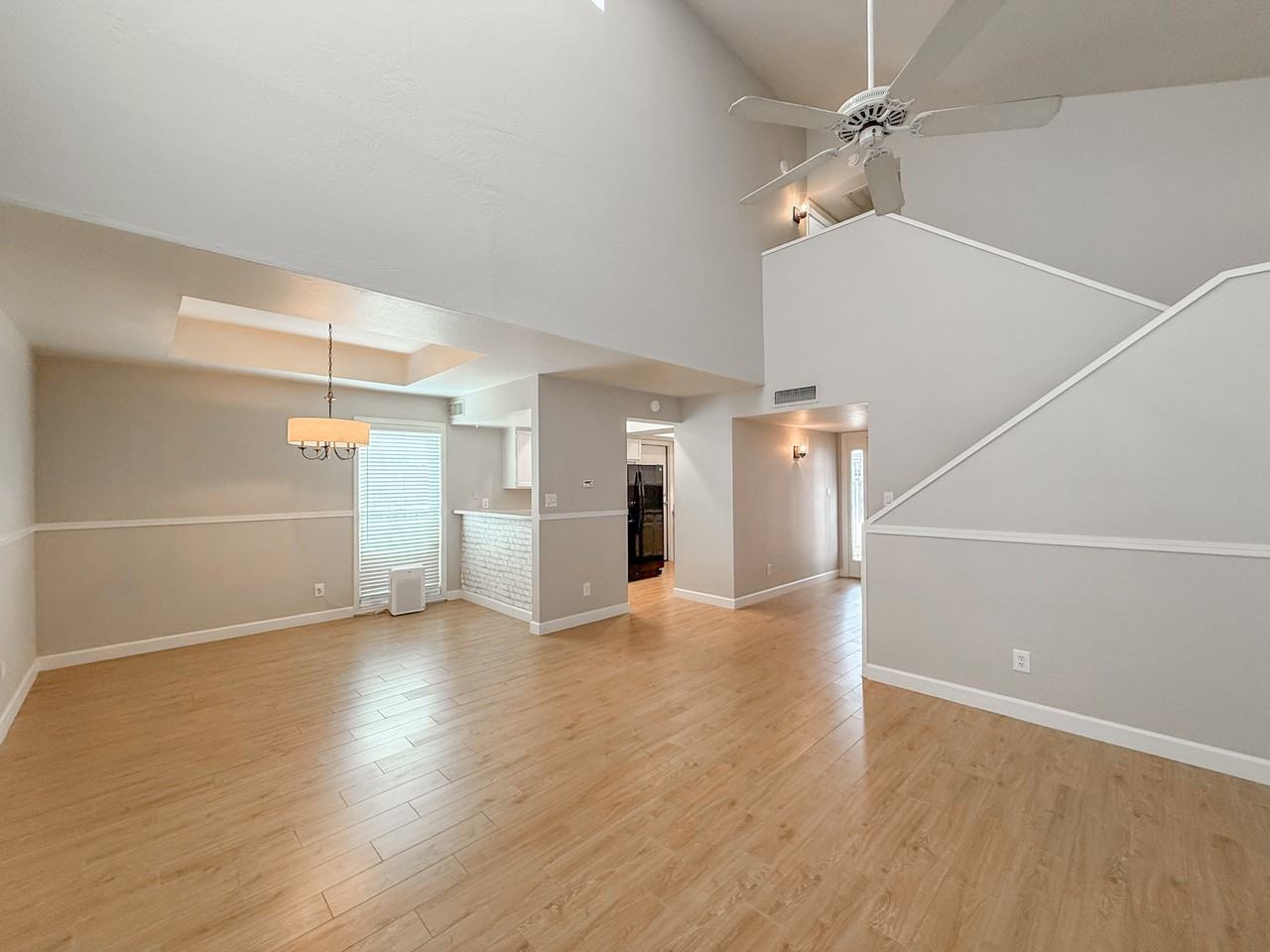 13817 N 42nd St - Photo 6 of 18