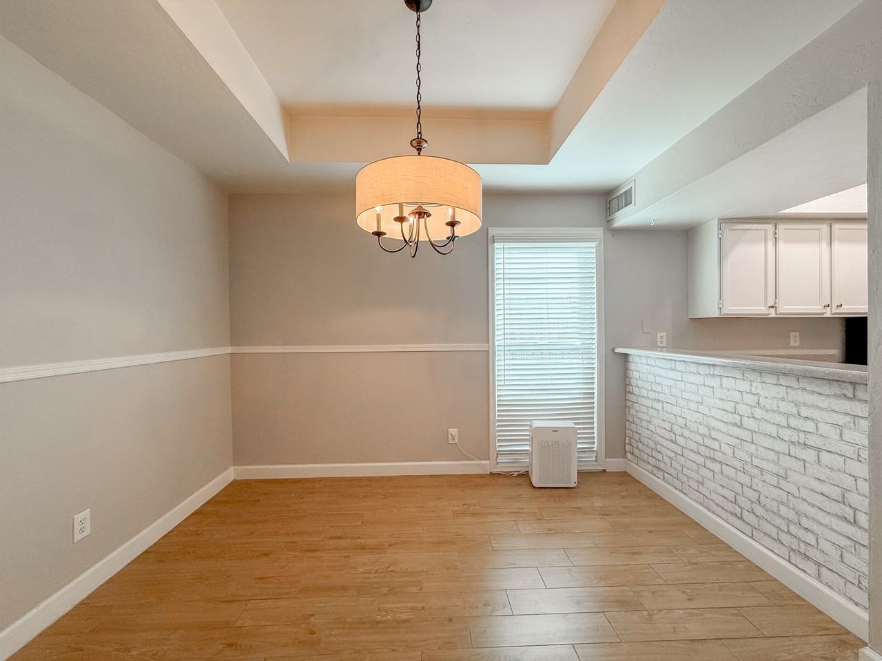 13817 N 42nd St - Photo 7 of 18