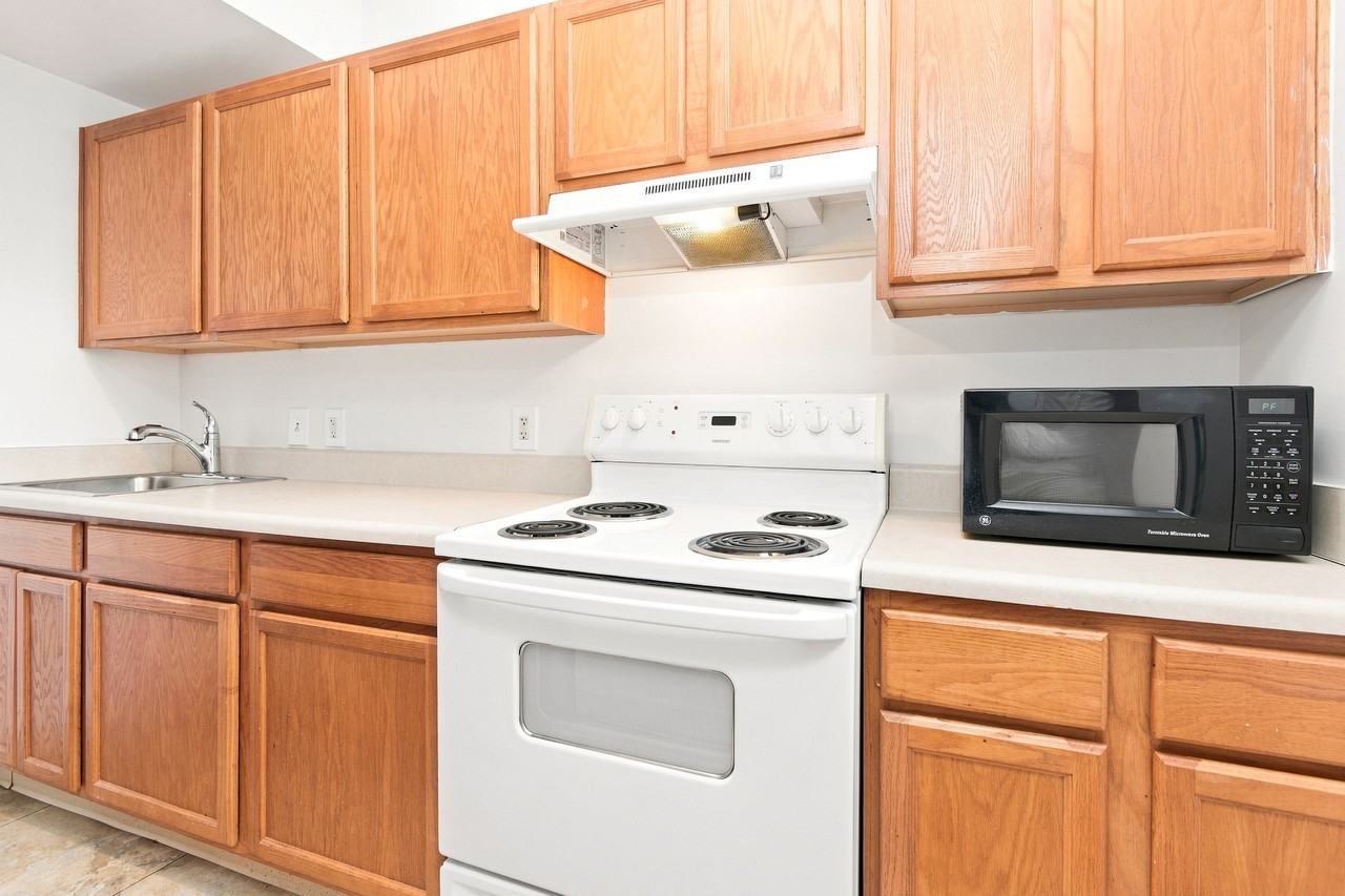 1458 Columbia Rd Nw #409 - Photo 3 of 14