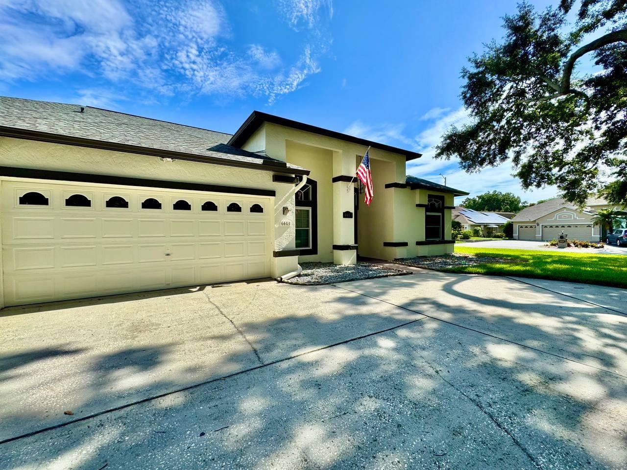 4403 Casey Lake Blvd - Photo 3 of 50