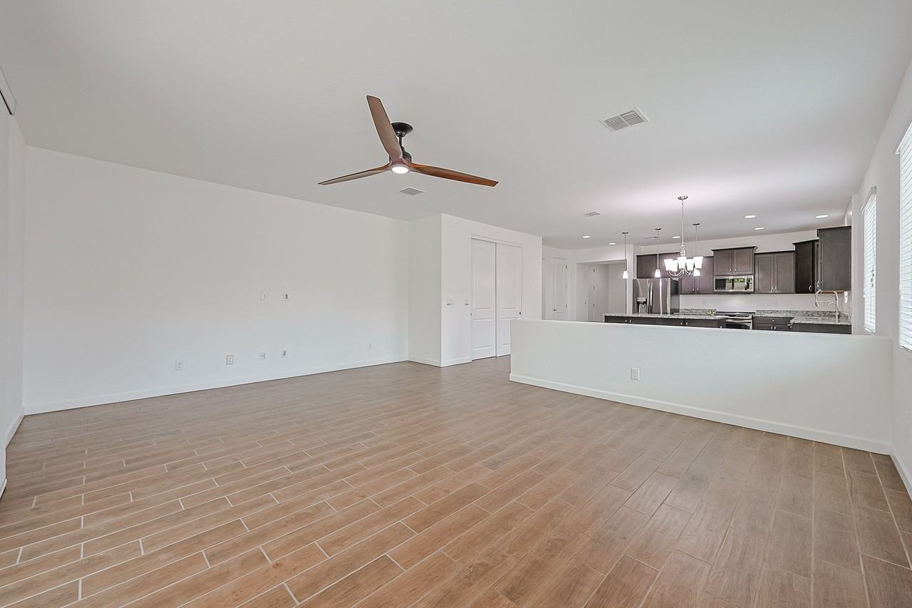 13607 W Briles Rd - Photo 6 of 32