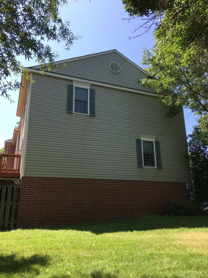 2410 Dunmore Ct - Photo 3 of 26