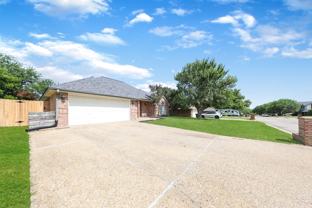 616 Man O War Dr - Photo 1 of 1