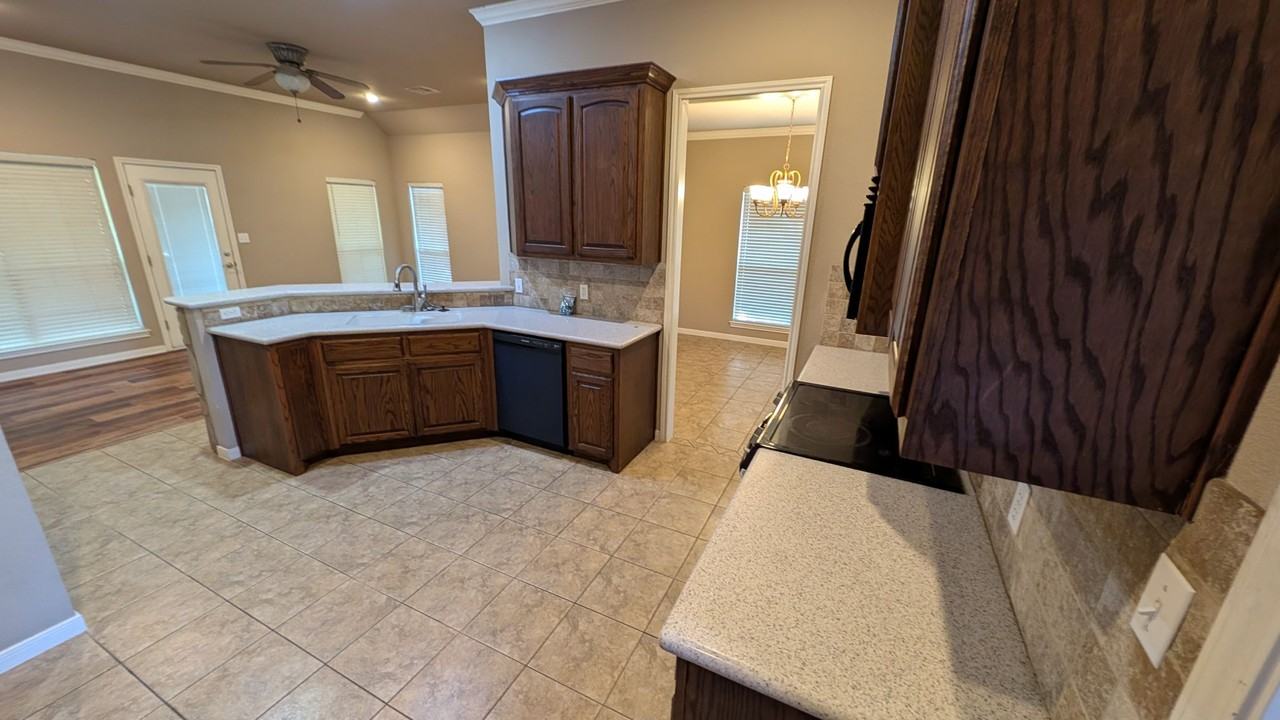 506 Marshall Dr - Photo 3 of 13