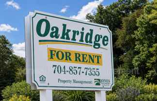 2740 Oak St - Photo 1 of 1