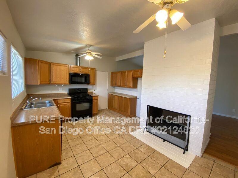 1066 Cuyamaca Ave - Photo 3 of 16