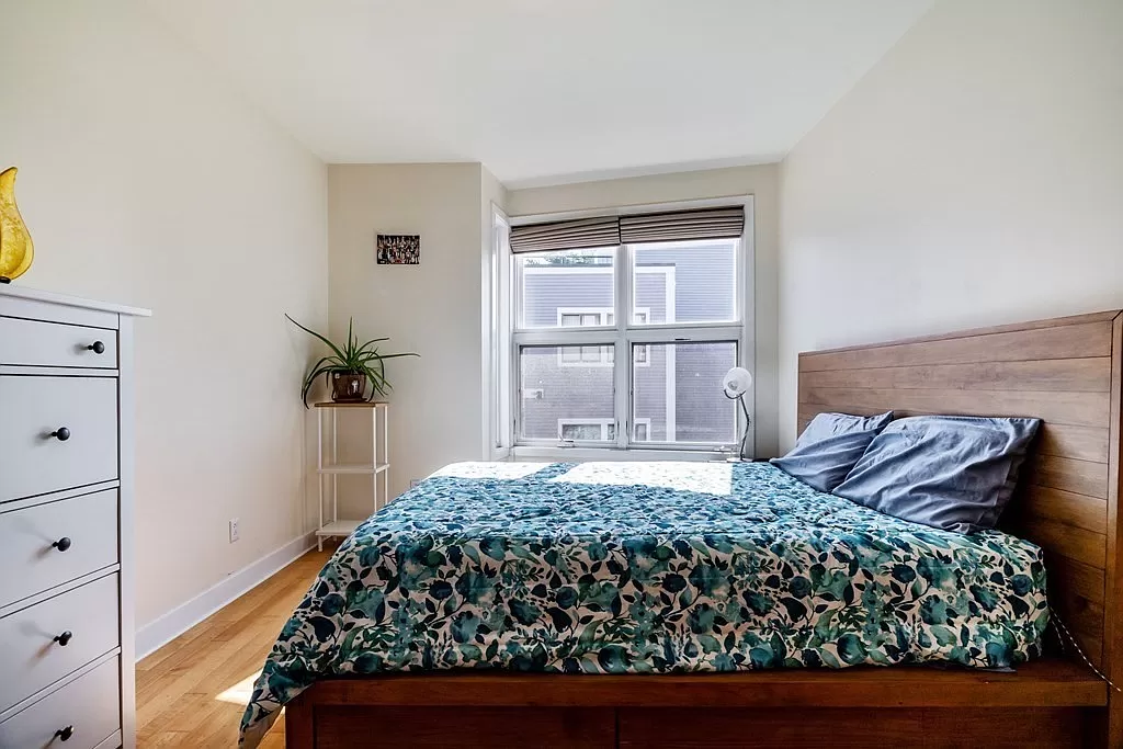 24 Bay State Rd #14 - Photo 7 of 9
