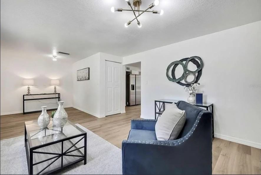 19003 Cedar Ln - Photo 6 of 10