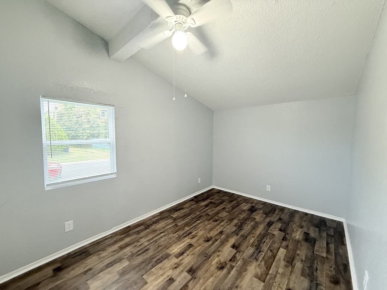 3212 S Ross Ave - Photo 7 of 13