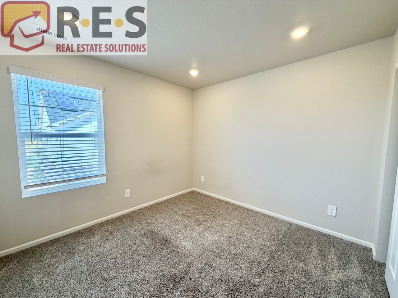 6569 N Malaya St - Photo 7 of 16