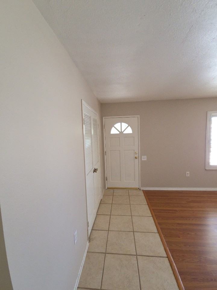 26340 Harrisburg Dr - Photo 3 of 32
