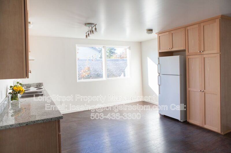 4848 Se Bybee Blvd #2 - Photo 7 of 19