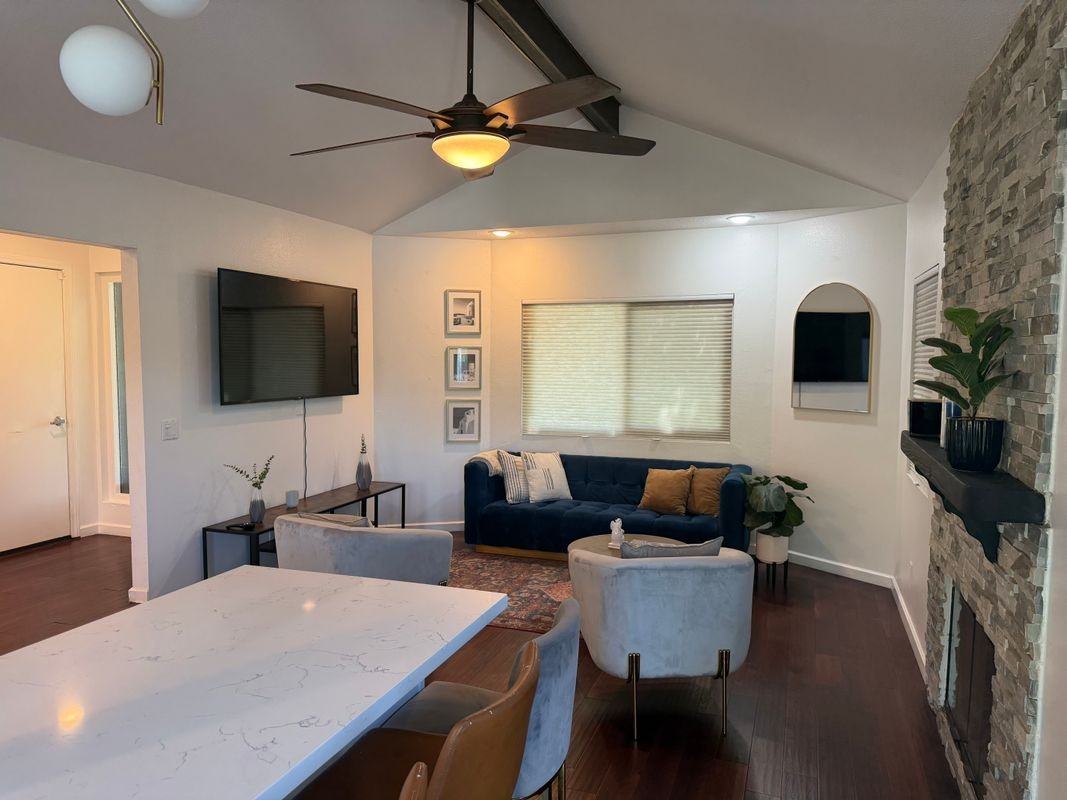 9251 Notre Dame Ave - Photo 3 of 9