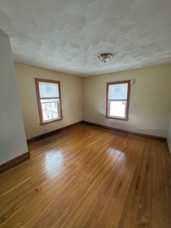 43 Clark St - Photo 4 of 8