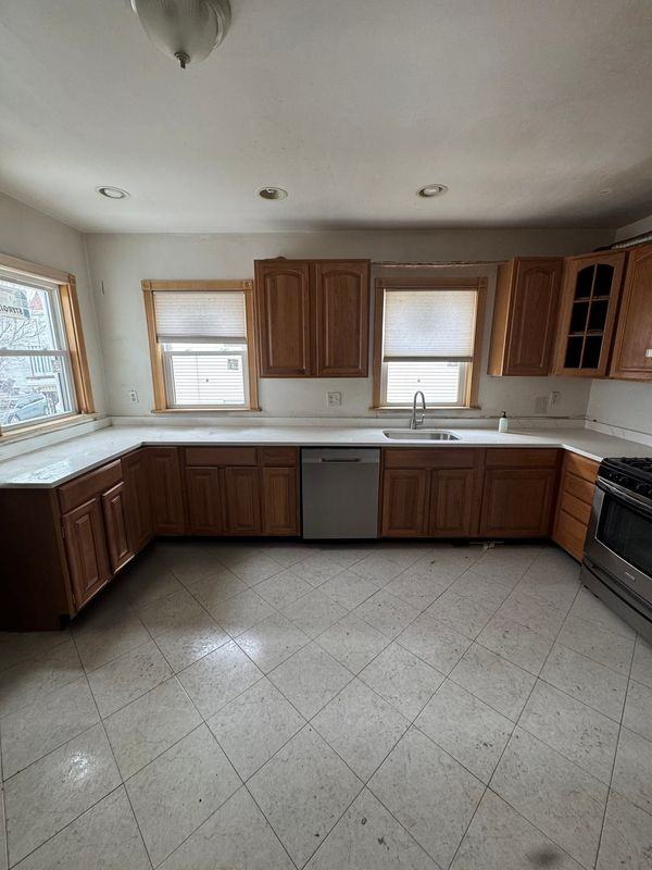 43 Clark St - Photo 6 of 8