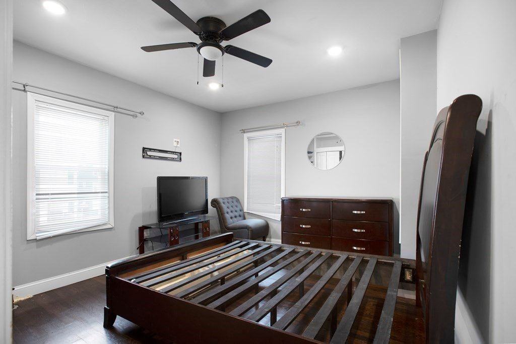 116 Milton Ave - Photo 4 of 25