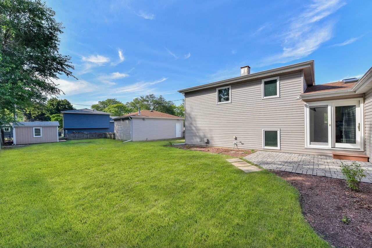5S480 Campbell Dr #NA - Photo 3 of 29