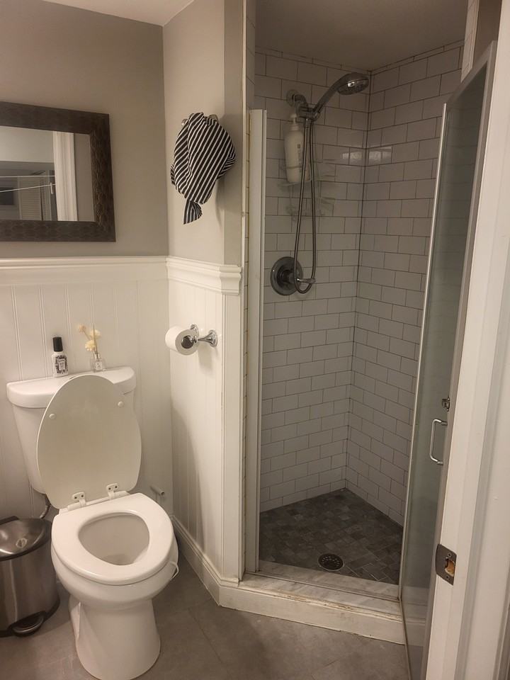 120 White Oak Ter #1 - Photo 4 of 5