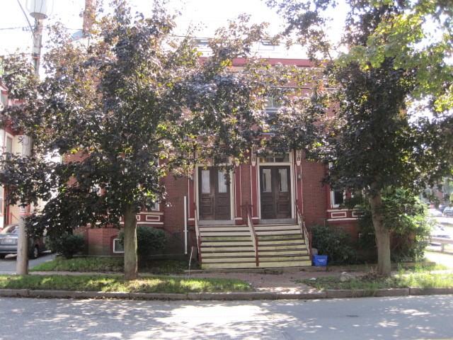450 Cumberland Ave #3 - Photo 2 of 17