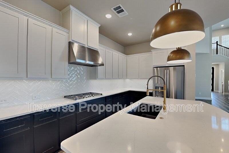 2013 Tolleson Dr - Photo 5 of 25